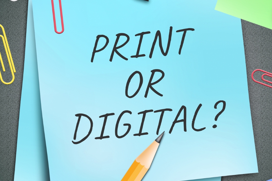 Brochures digitales vs. impresos: ¿cuál es la mejor opción para tu negocio?